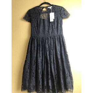 New Glamorous Keyhole Back Lace Cap Sleeve Dress Black Size L